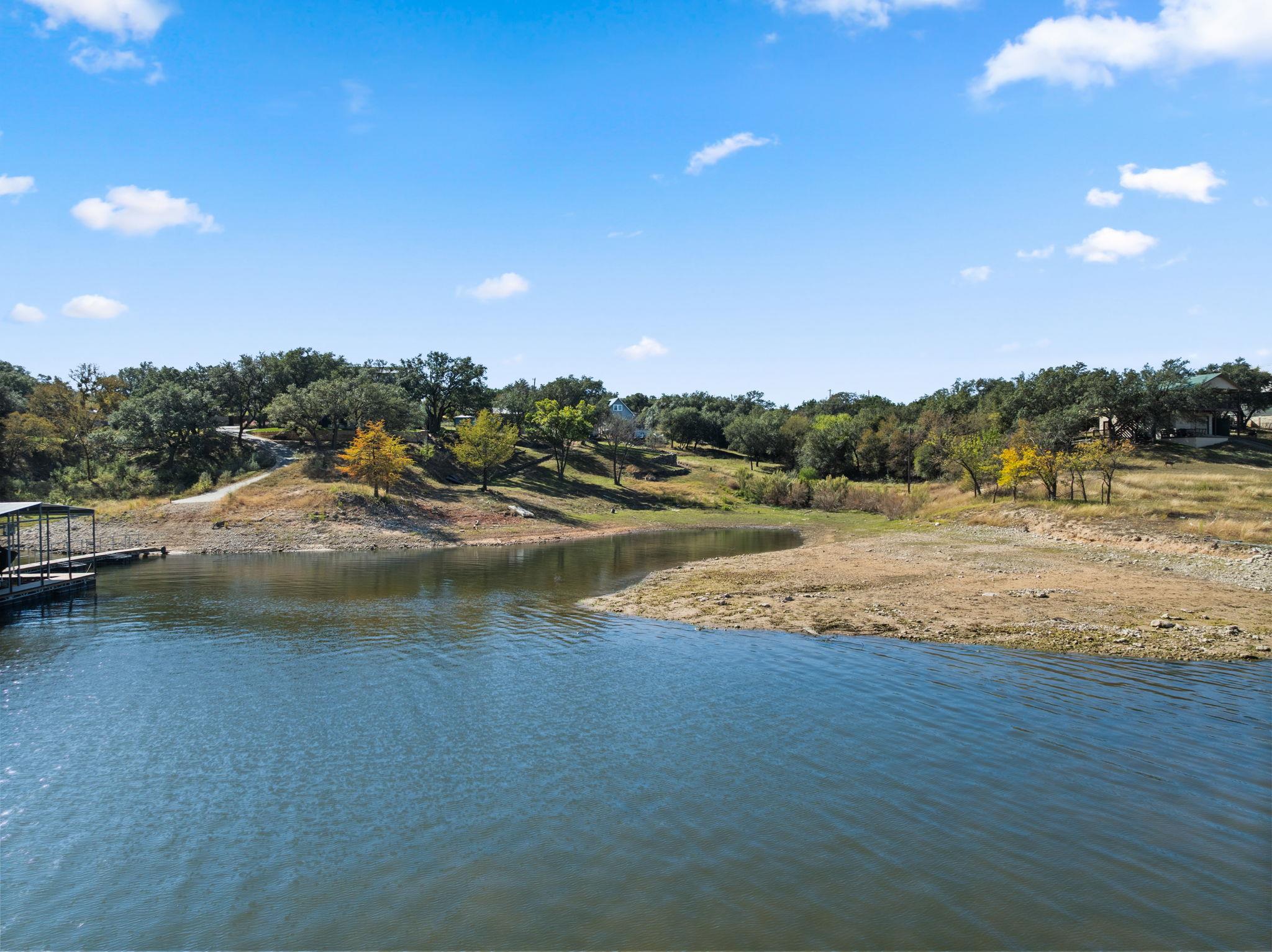 1327 Lake Shore Dr, Spicewood, TX 78669