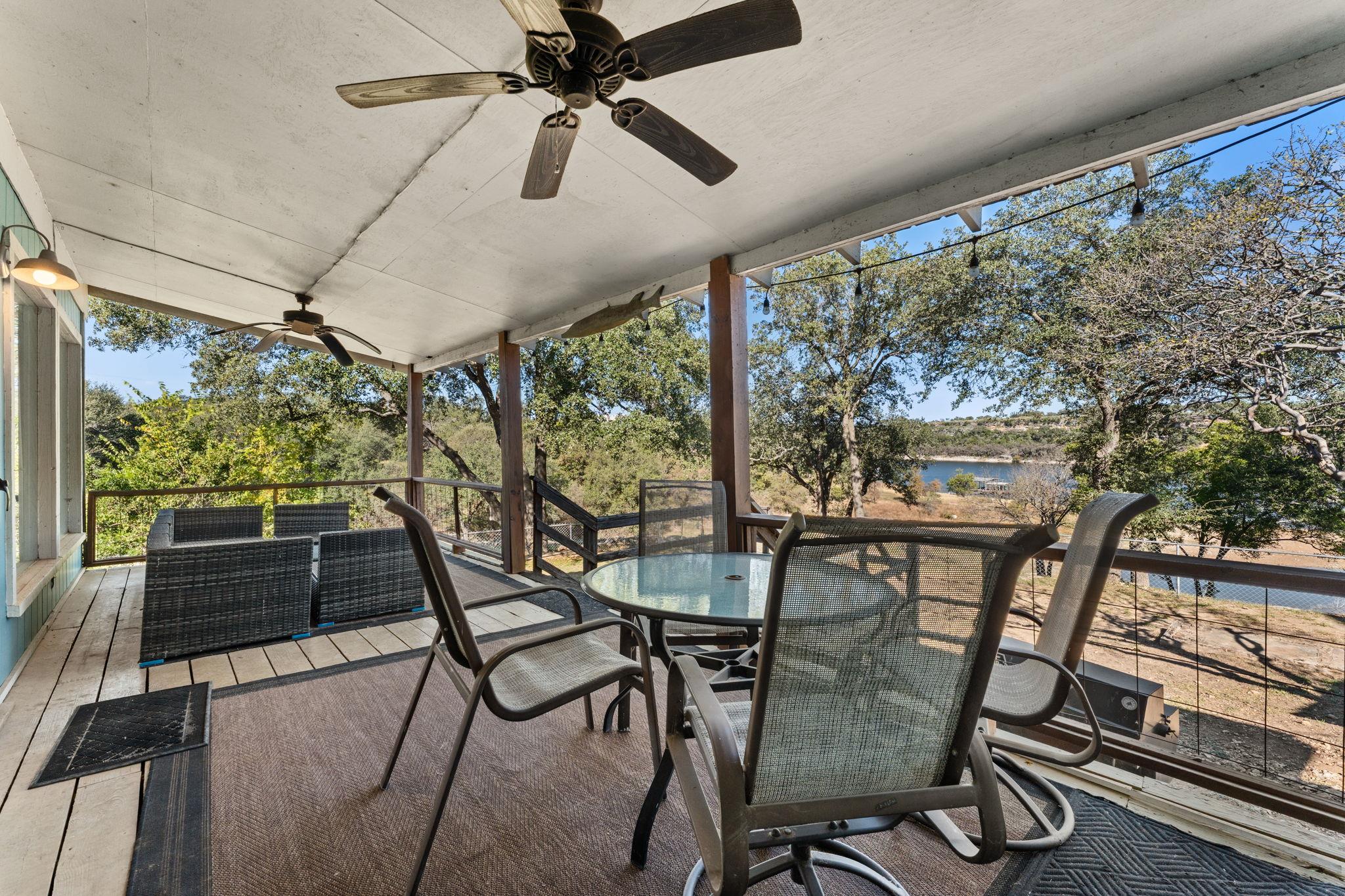 1327 Lake Shore Dr, Spicewood, TX 78669