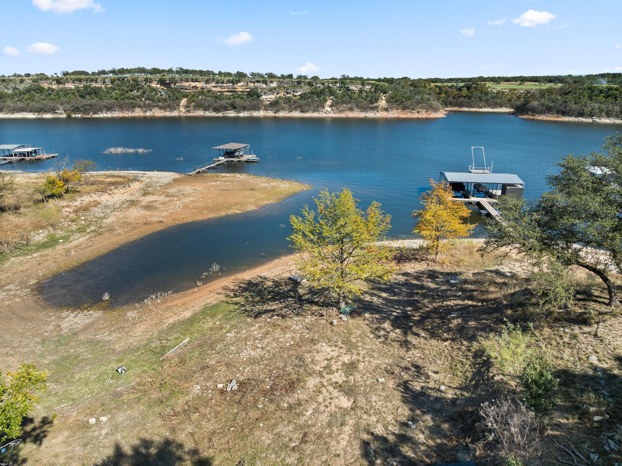 1327 Lake Shore Dr, Spicewood, TX 78669