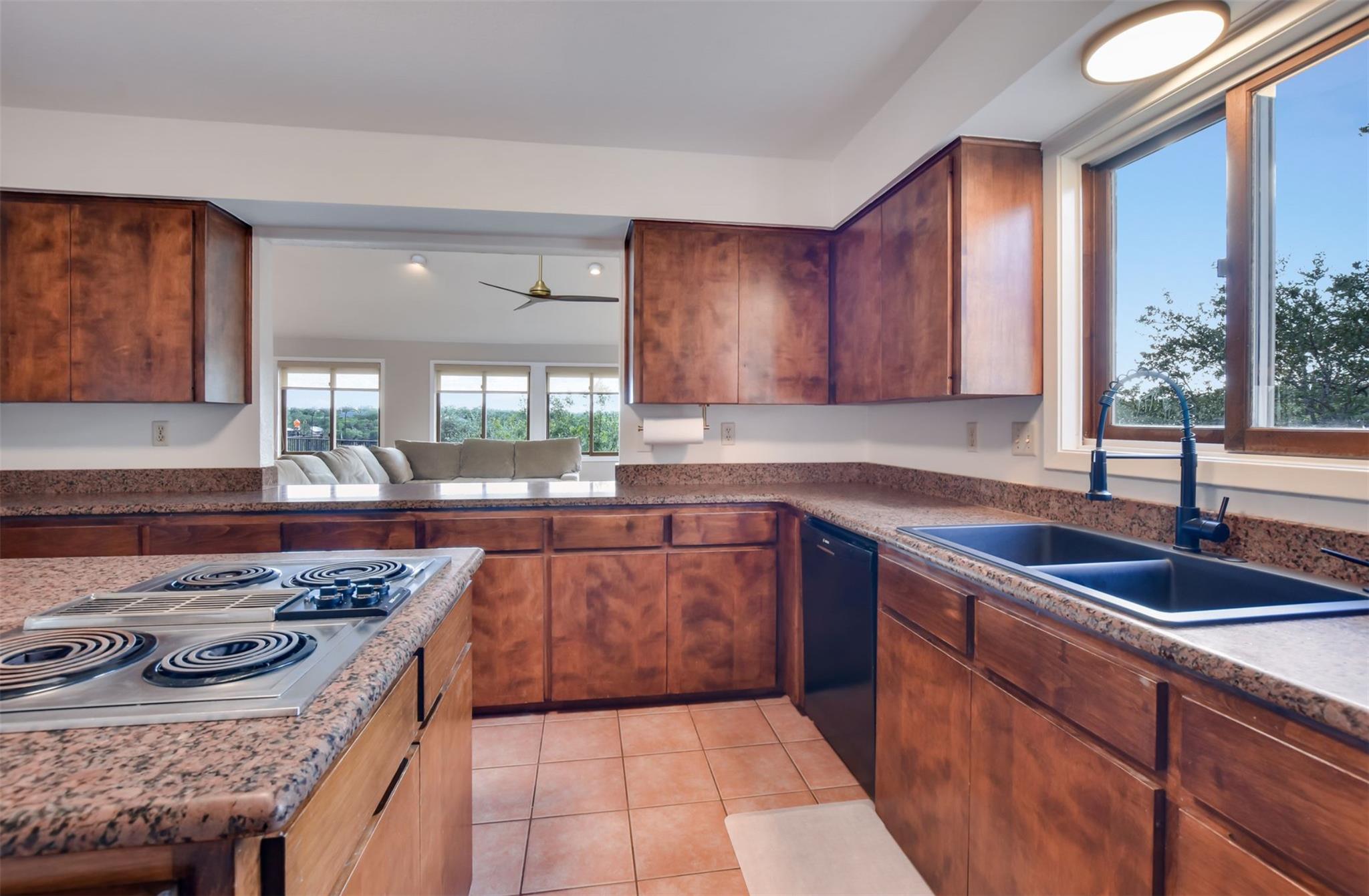 18205 Ridge Rd, Lago Vista, TX 78645