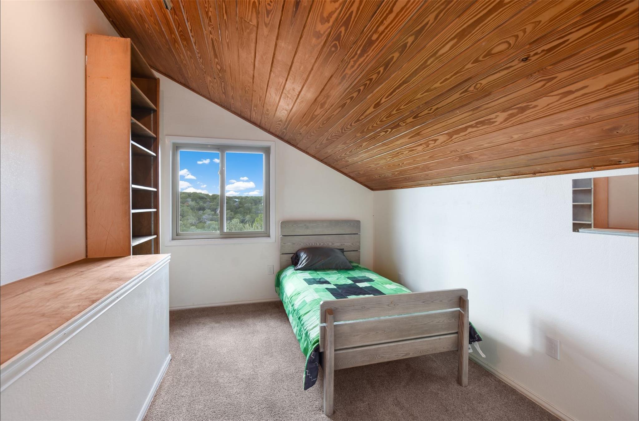 18205 Ridge Rd, Lago Vista, TX 78645