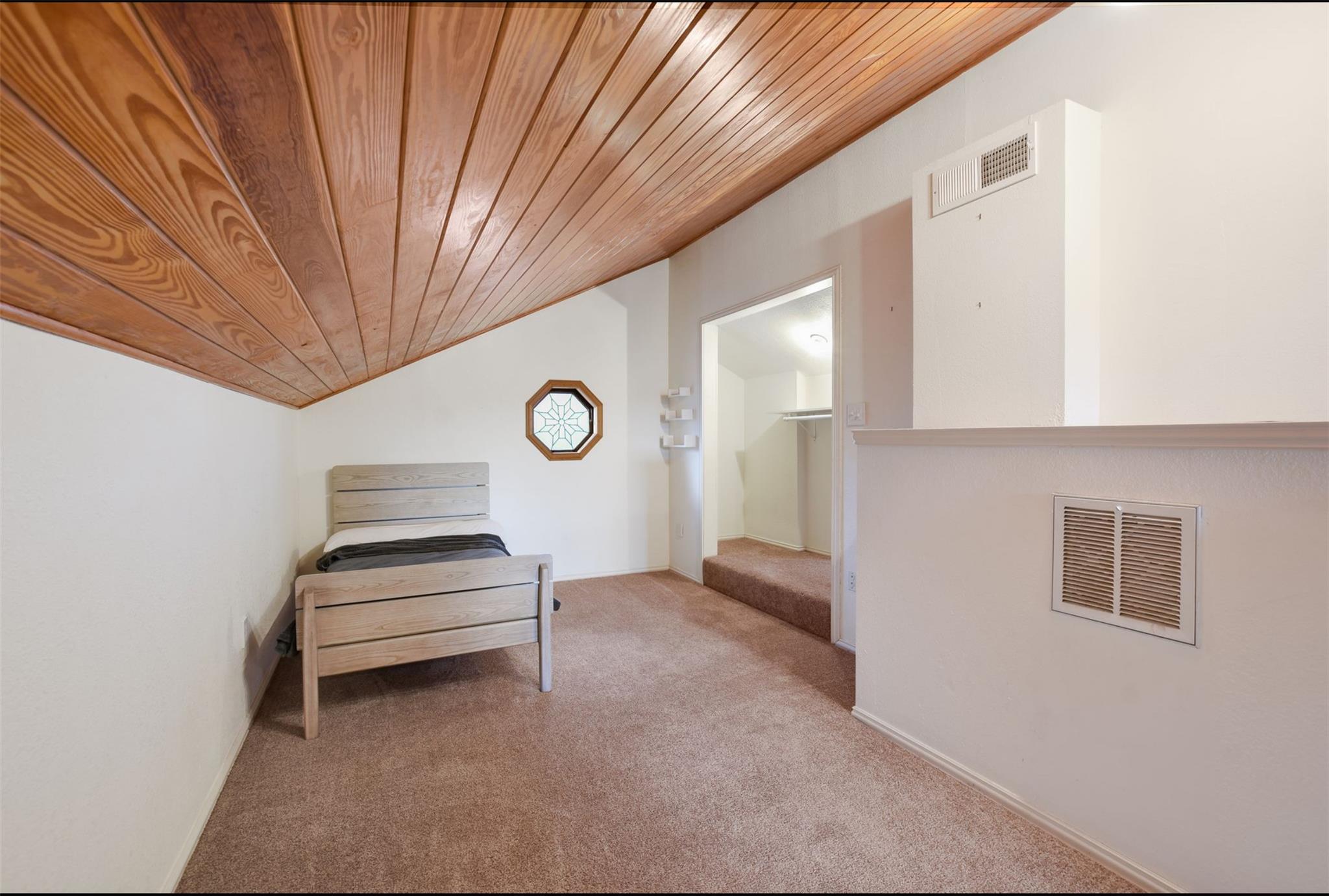 18205 Ridge Rd, Lago Vista, TX 78645