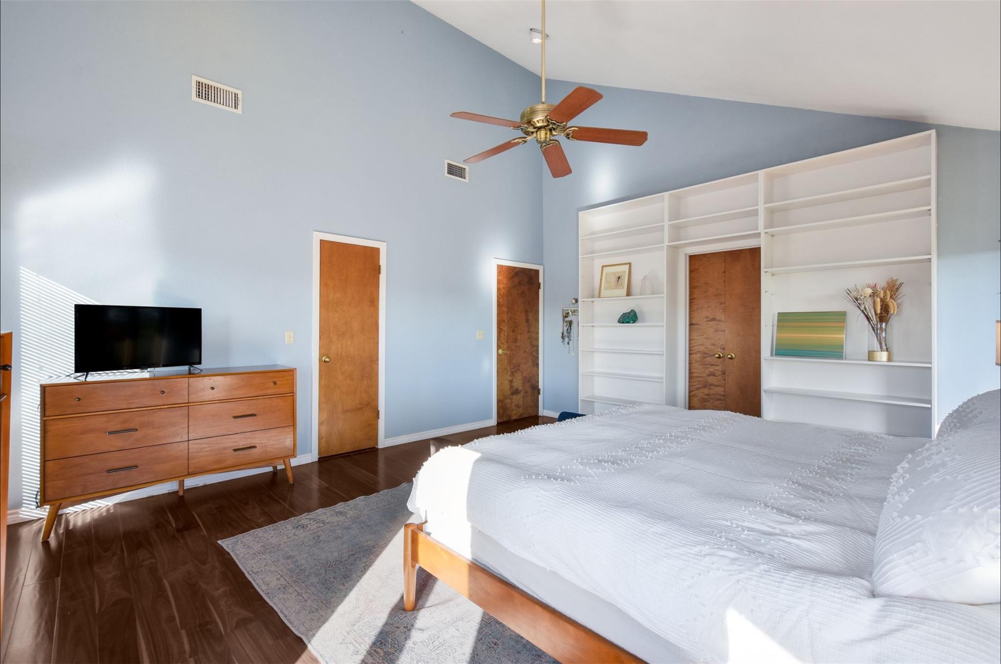 18205 Ridge Rd, Lago Vista, TX 78645