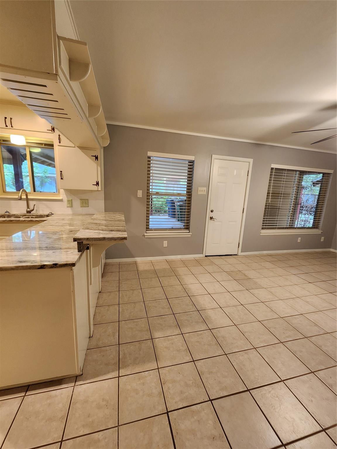 1912 Ridgemont Dr, Austin, TX 78723