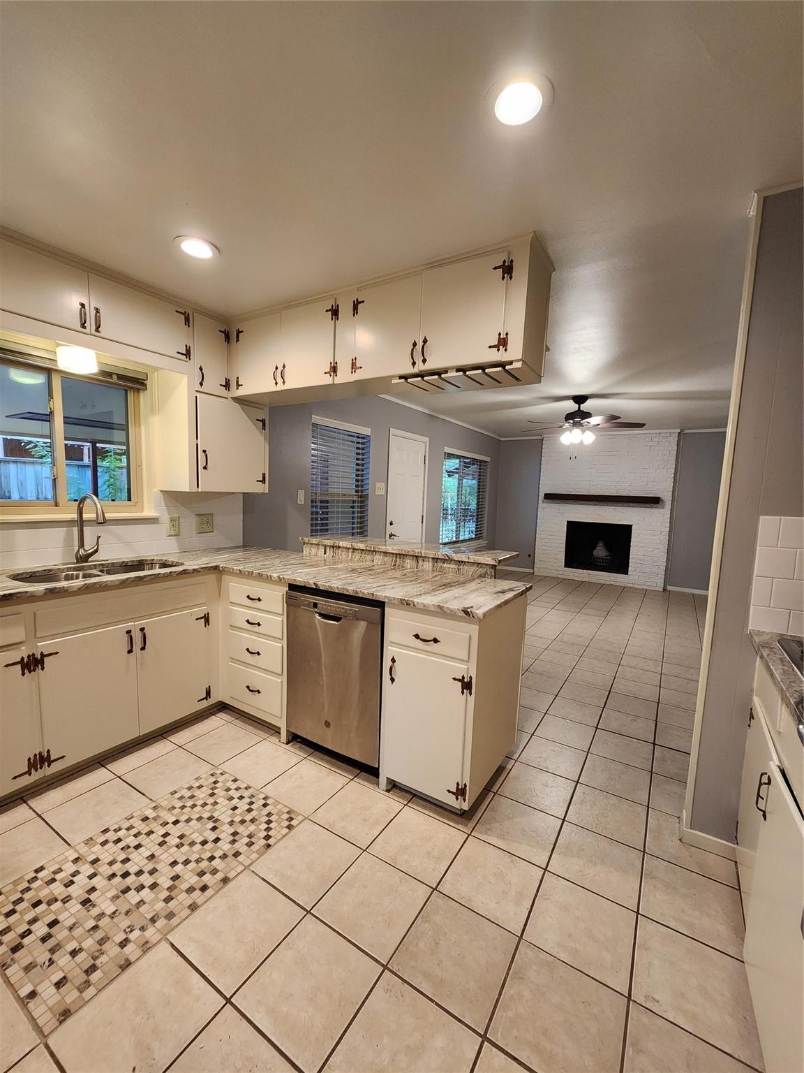 1912 Ridgemont Dr, Austin, TX 78723