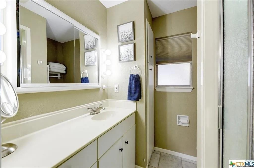 112 W Mimosa Cir, San Marcos, TX 78666