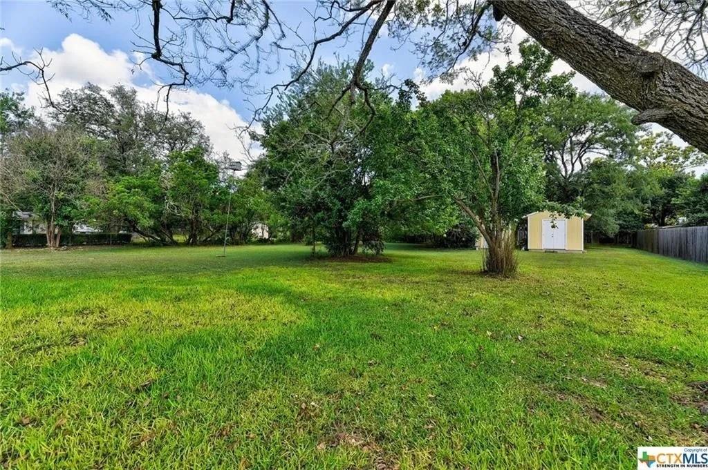 112 W Mimosa Cir, San Marcos, TX 78666