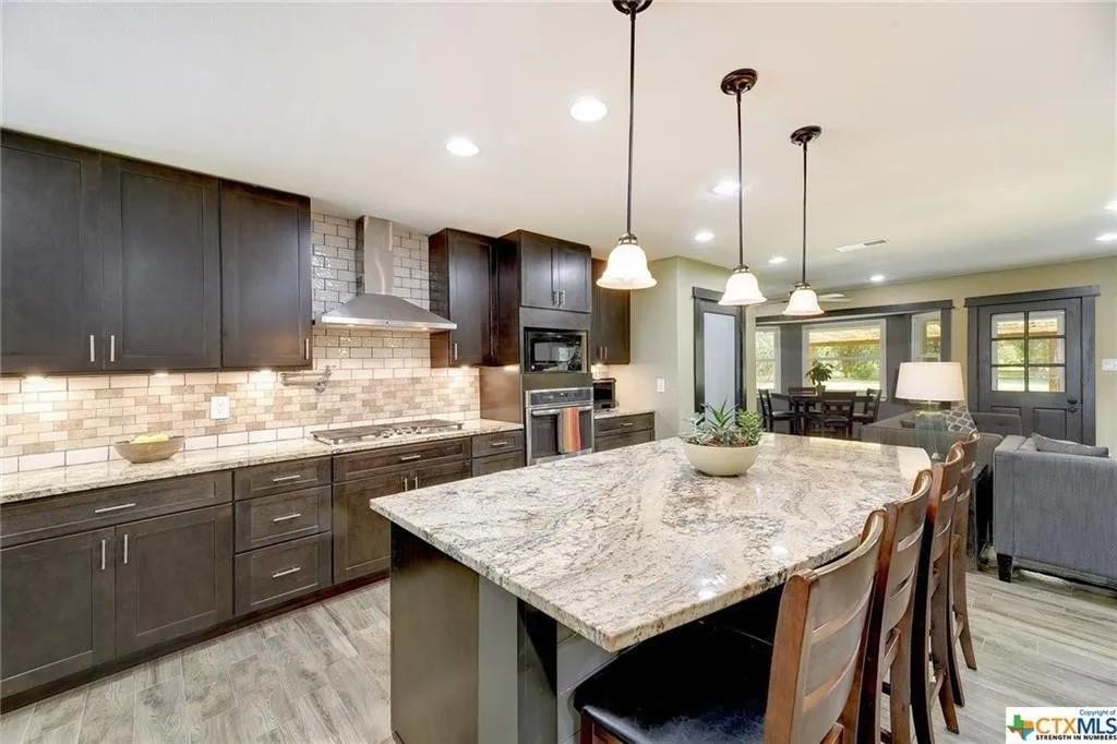 112 W Mimosa Cir, San Marcos, TX 78666