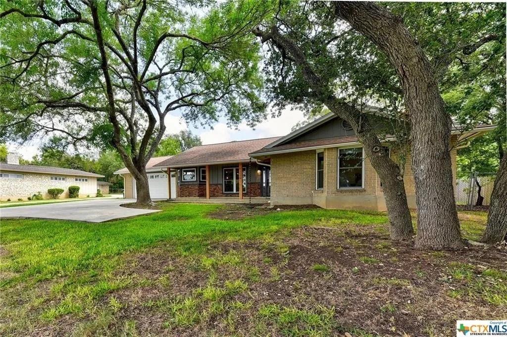 112 W Mimosa Cir, San Marcos, TX 78666