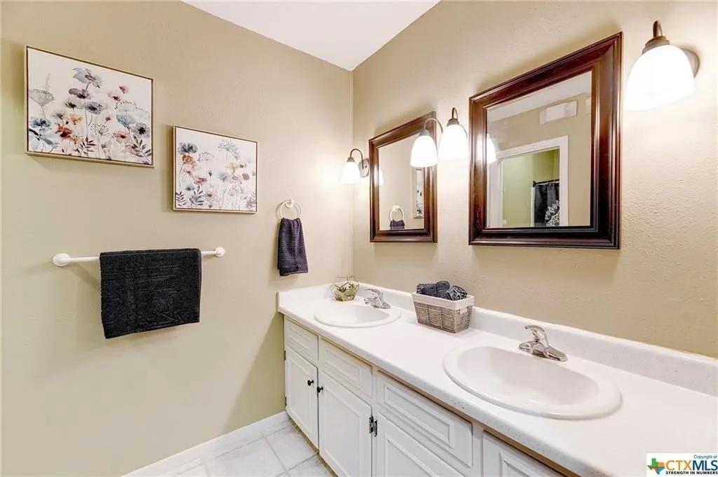 112 W Mimosa Cir, San Marcos, TX 78666