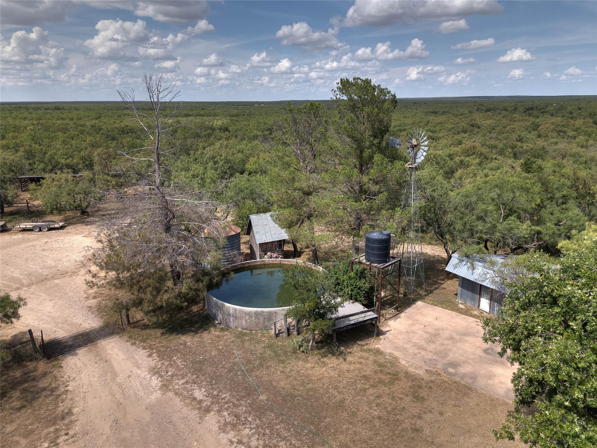1281 pr 3740, Coleman, TX 76888