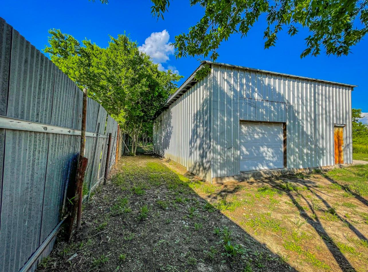 144 Old Bastrop Rd, Cedar Creek, TX 78612