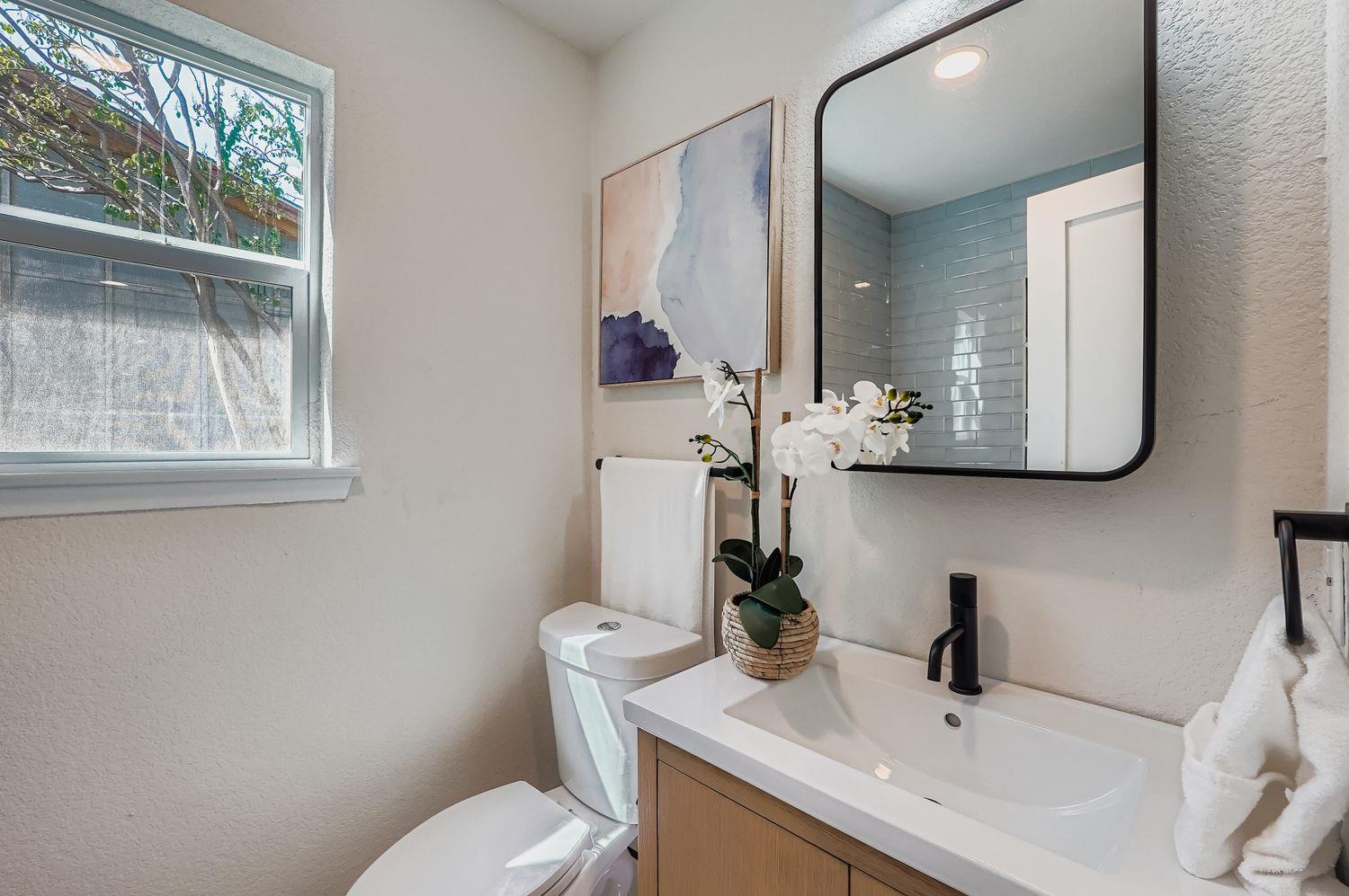 7806 Whitsun Dr, Austin, TX 78749