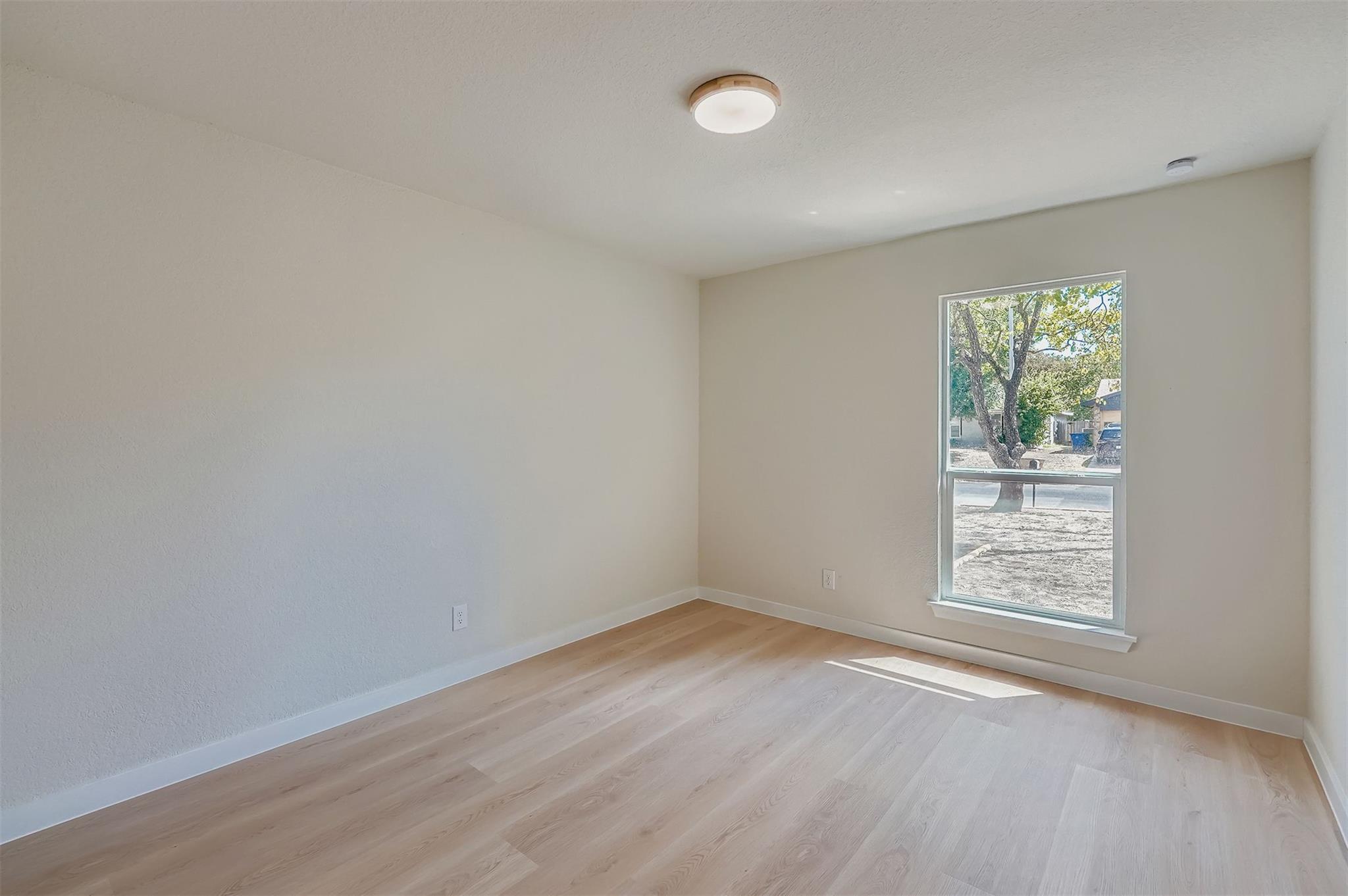 7806 Whitsun Dr, Austin, TX 78749