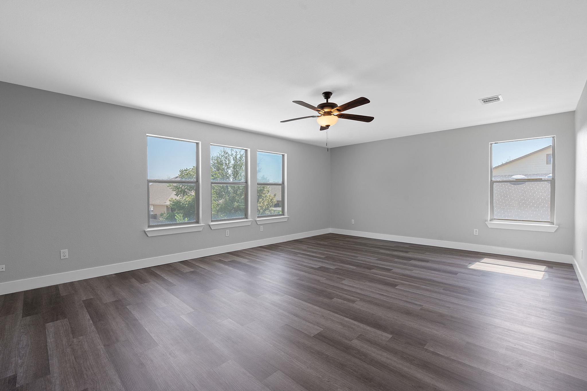 47 Jan Ln, Georgetown, TX 78626