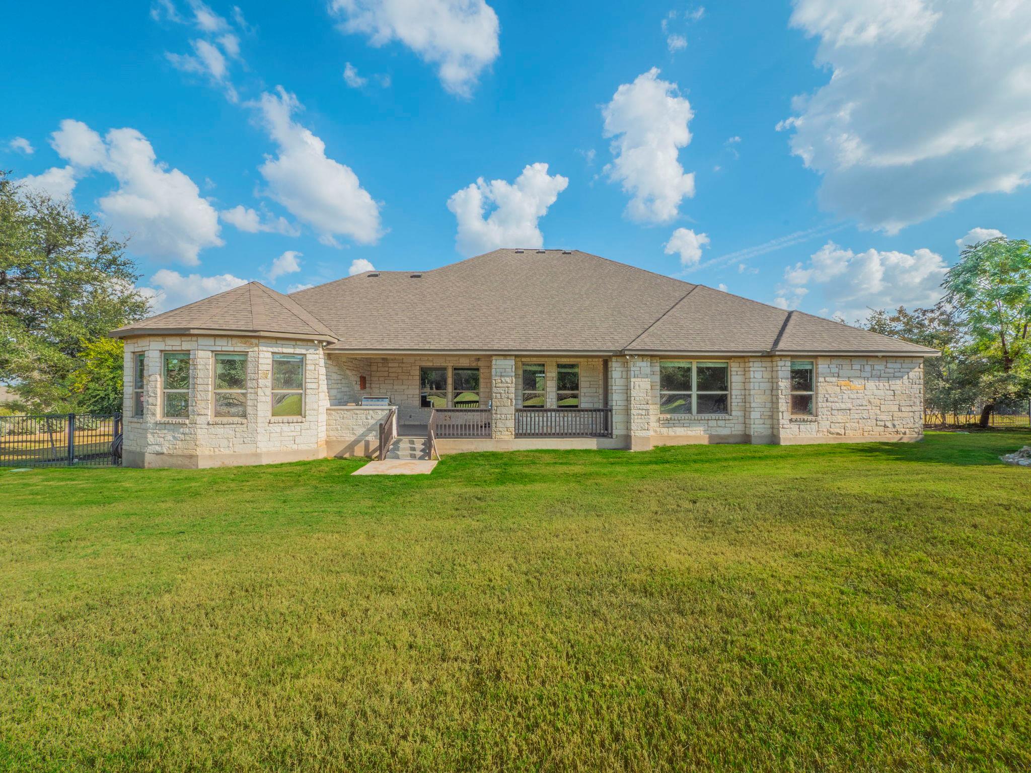 205 Standing Oak Dr, Georgetown, TX 78633