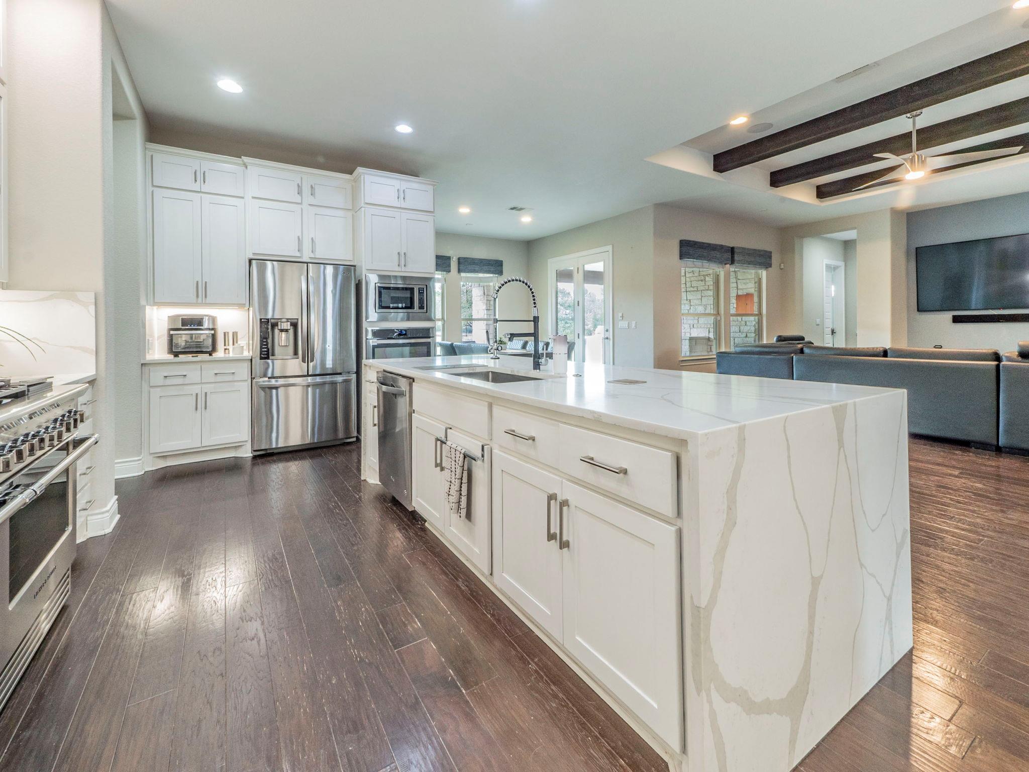 205 Standing Oak Dr, Georgetown, TX 78633