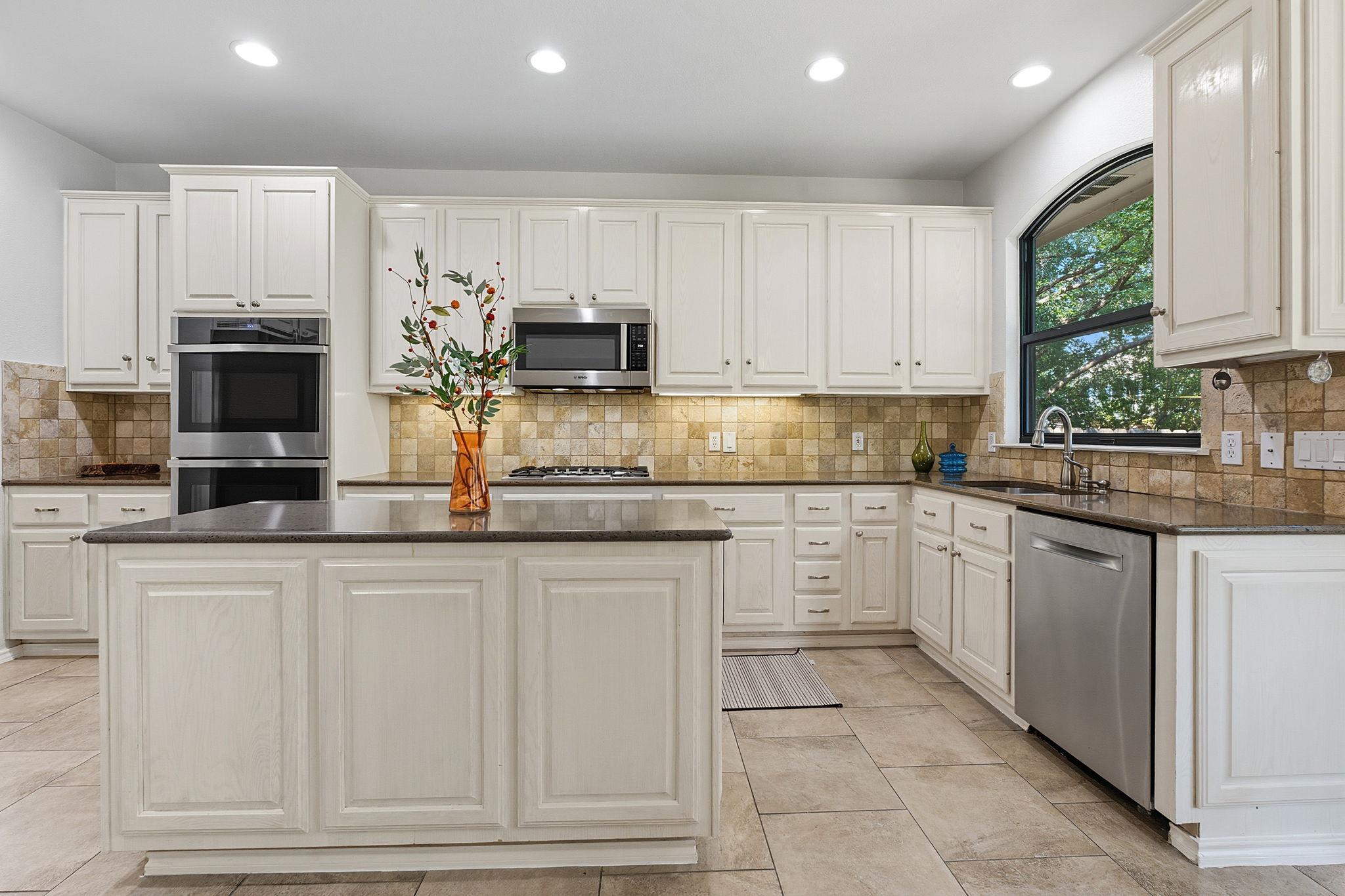 4009 Great Plains Dr, Austin, TX 78735