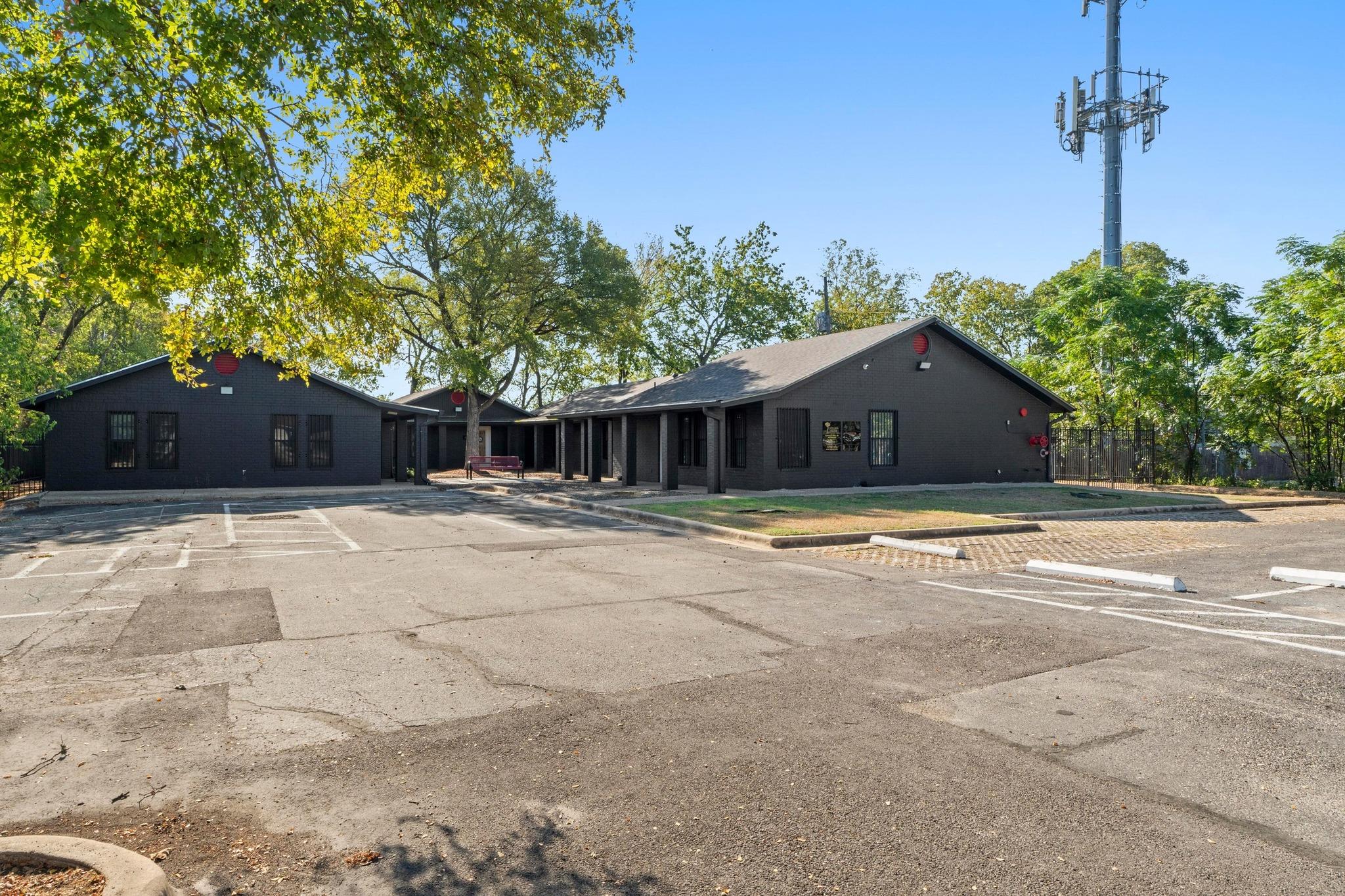 4320 James Casey St, Austin, TX 78745