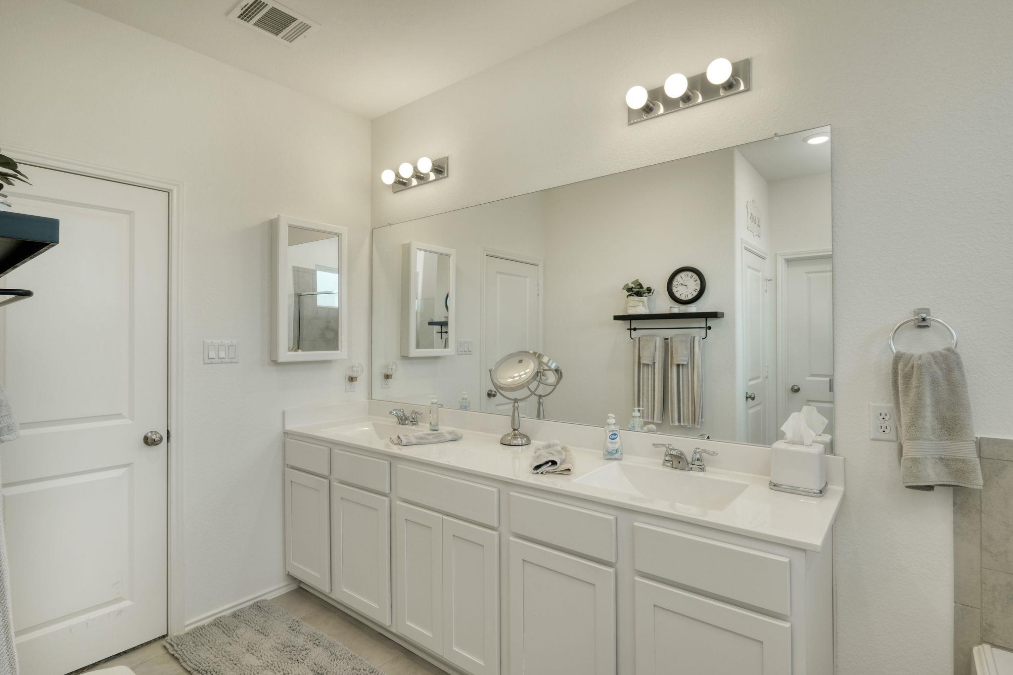 708 Affazia Ln # C, Georgetown, TX 78628