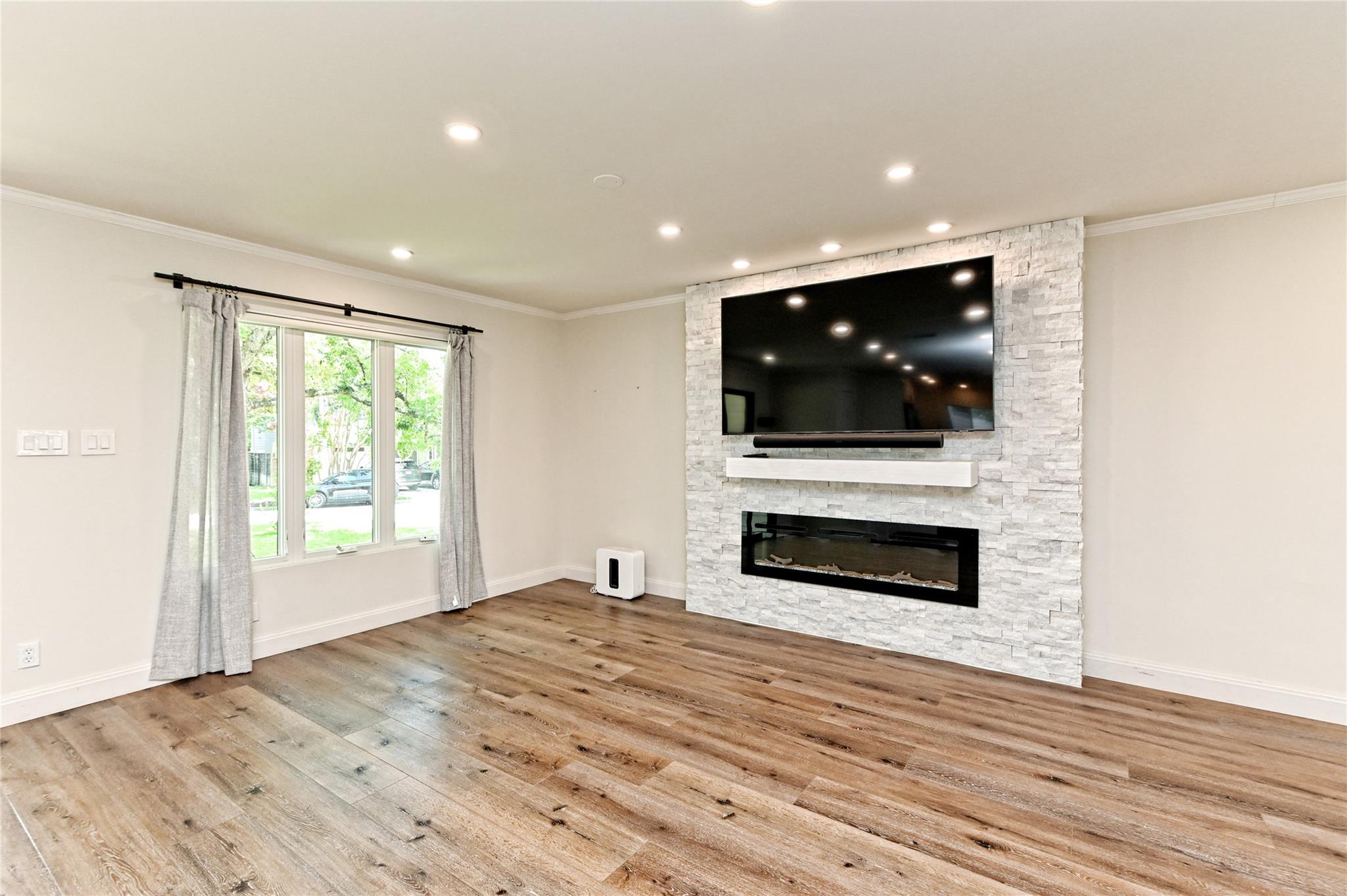 2709 W 49 1/2 St, Austin, TX 78731