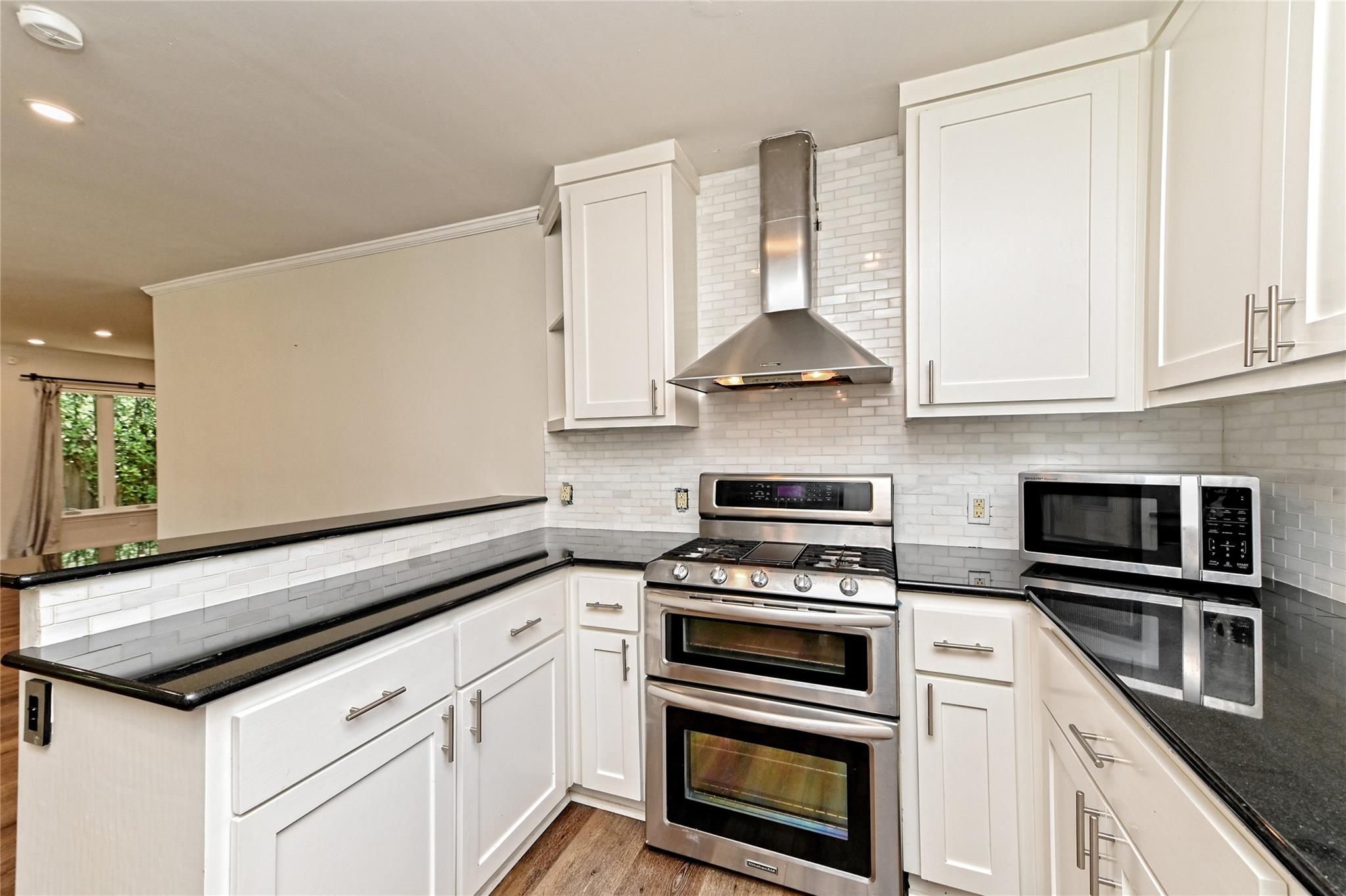 2709 W 49 1/2 St, Austin, TX 78731