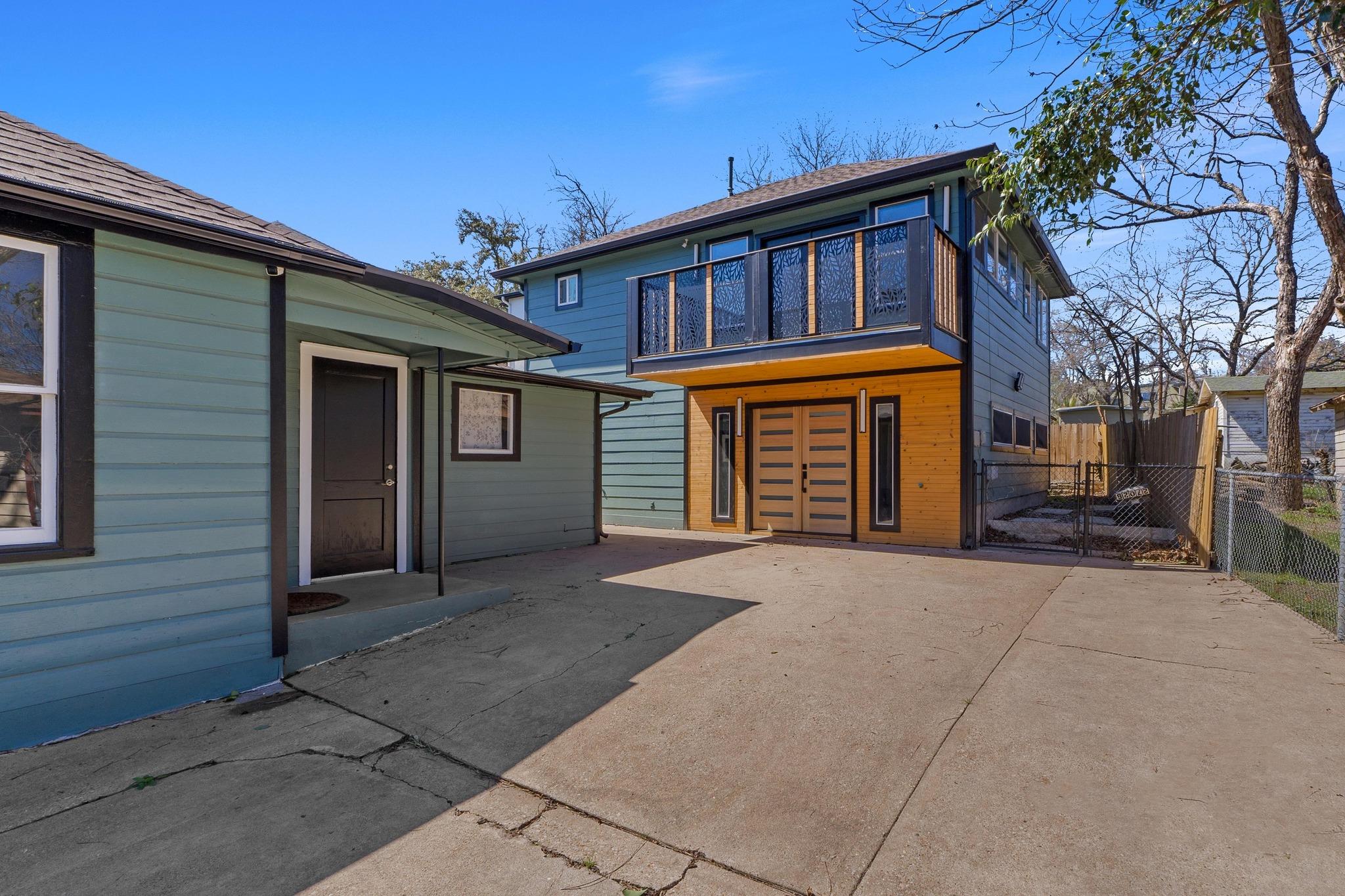 2702 S 2nd St # 1 & 2, Austin, TX 78704