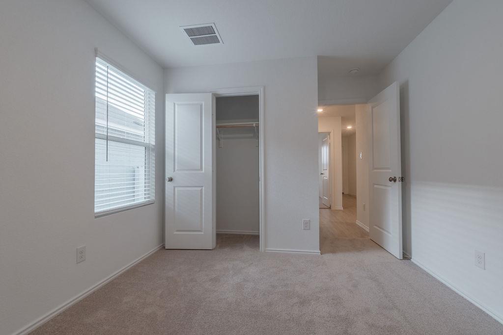 216 Little Sparklers Loop, Hutto, TX 78634