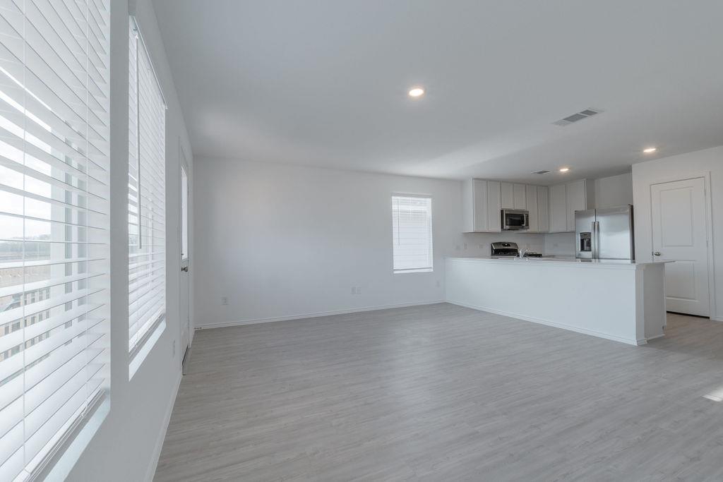 216 Little Sparklers Loop, Hutto, TX 78634