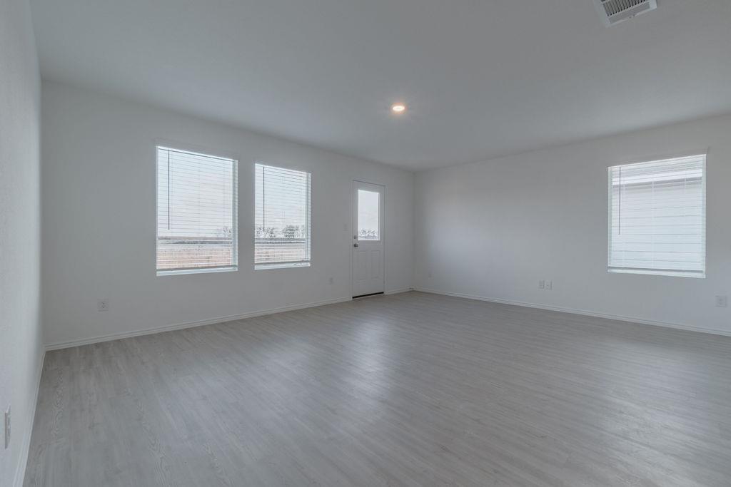 216 Little Sparklers Loop, Hutto, TX 78634