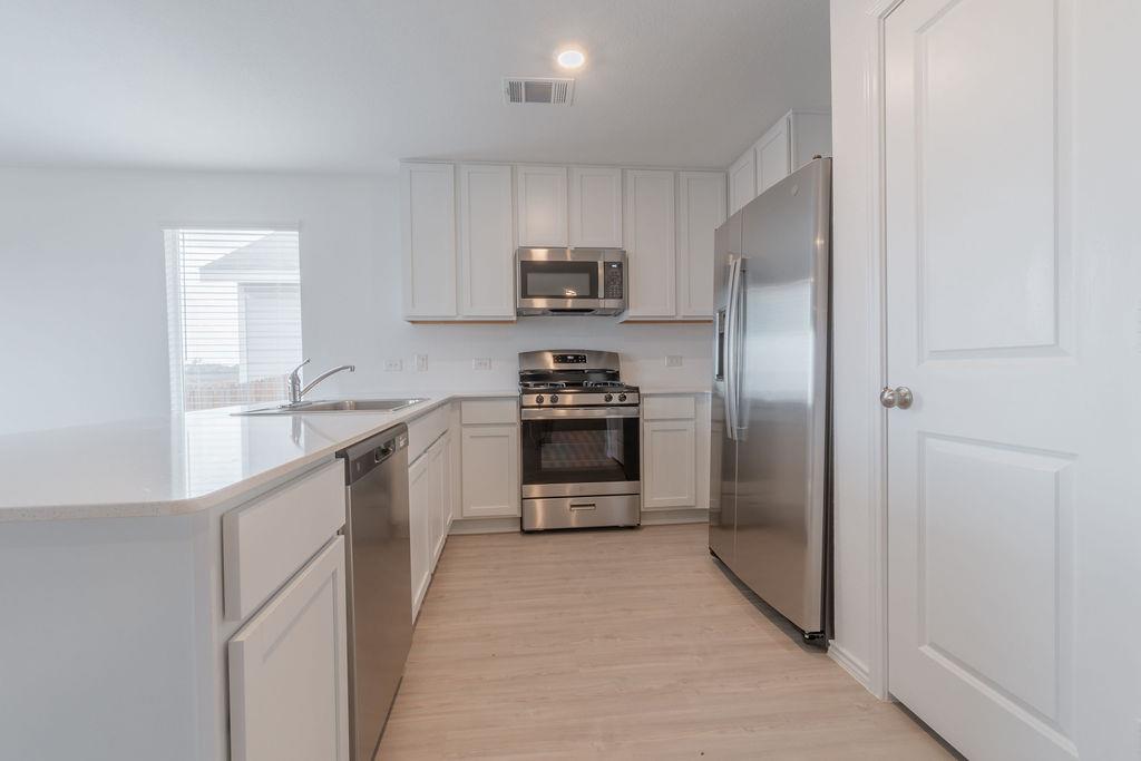 216 Little Sparklers Loop, Hutto, TX 78634