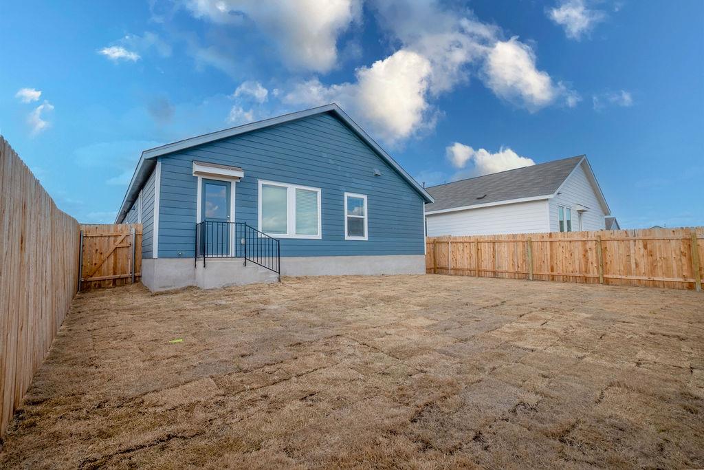 216 Little Sparklers Loop, Hutto, TX 78634