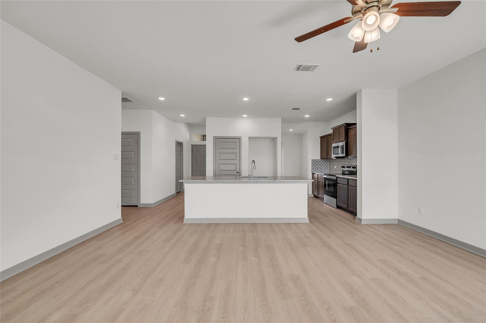 250 Boatright Blvd, Jarrell, TX 76537