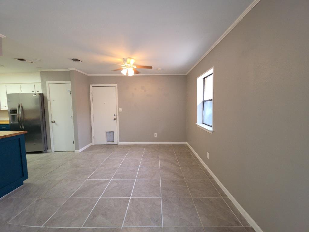 306 S 7th St, Pflugerville, TX 78660