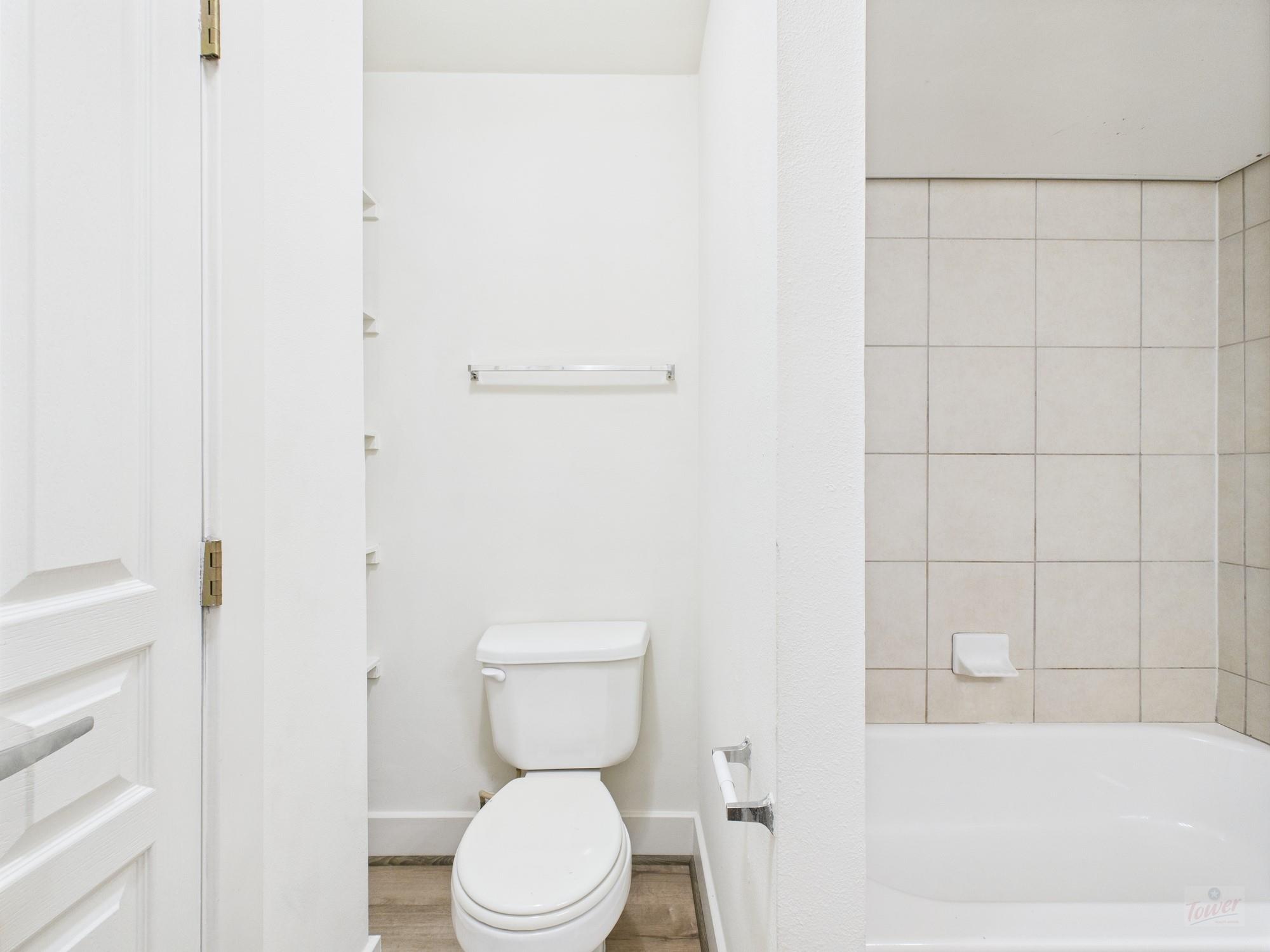 711 W 32nd St # 119, Austin, TX 78705