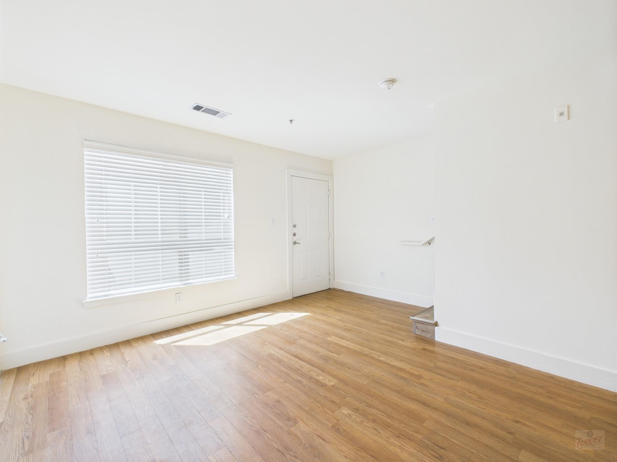 711 W 32nd St # 119, Austin, TX 78705