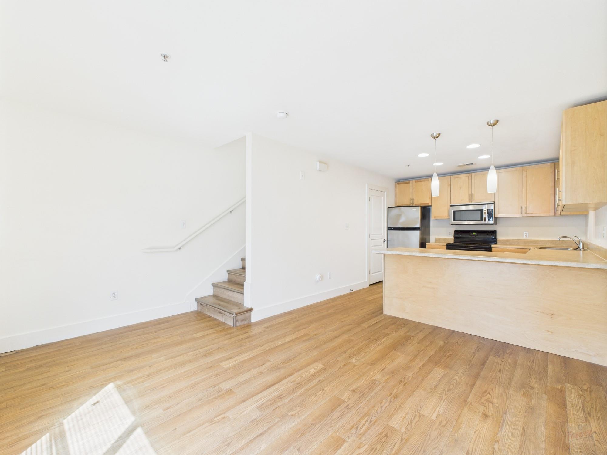 711 W 32nd St # 119, Austin, TX 78705