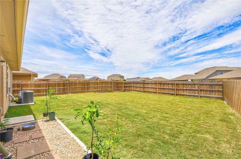 11916 Riparian Rd, Manor, TX 78653