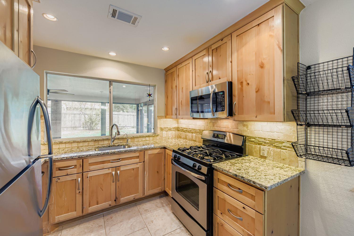 1215 Speer Ln, Austin, TX 78745