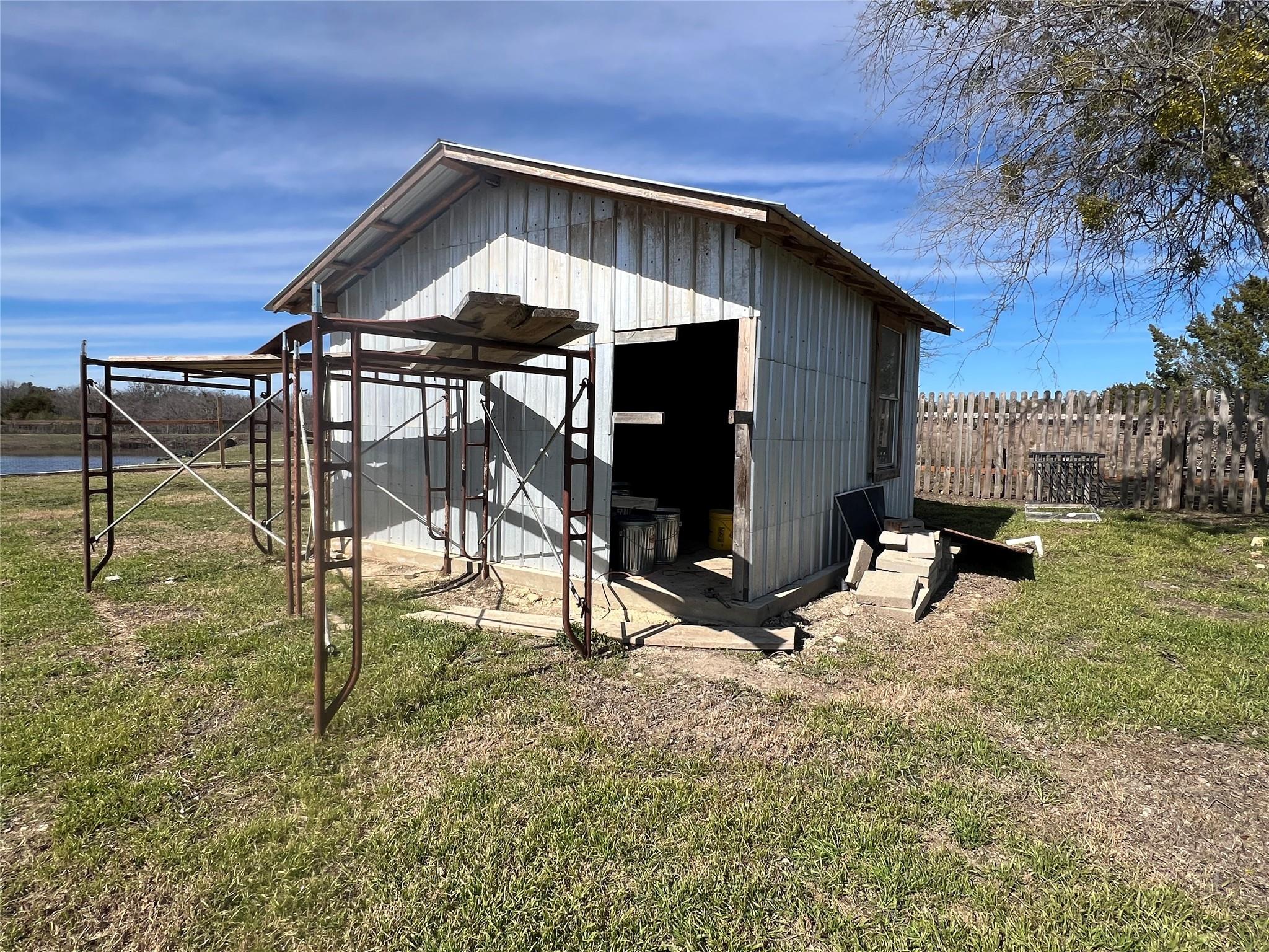 1300 County Road 217, Florence, TX 76527