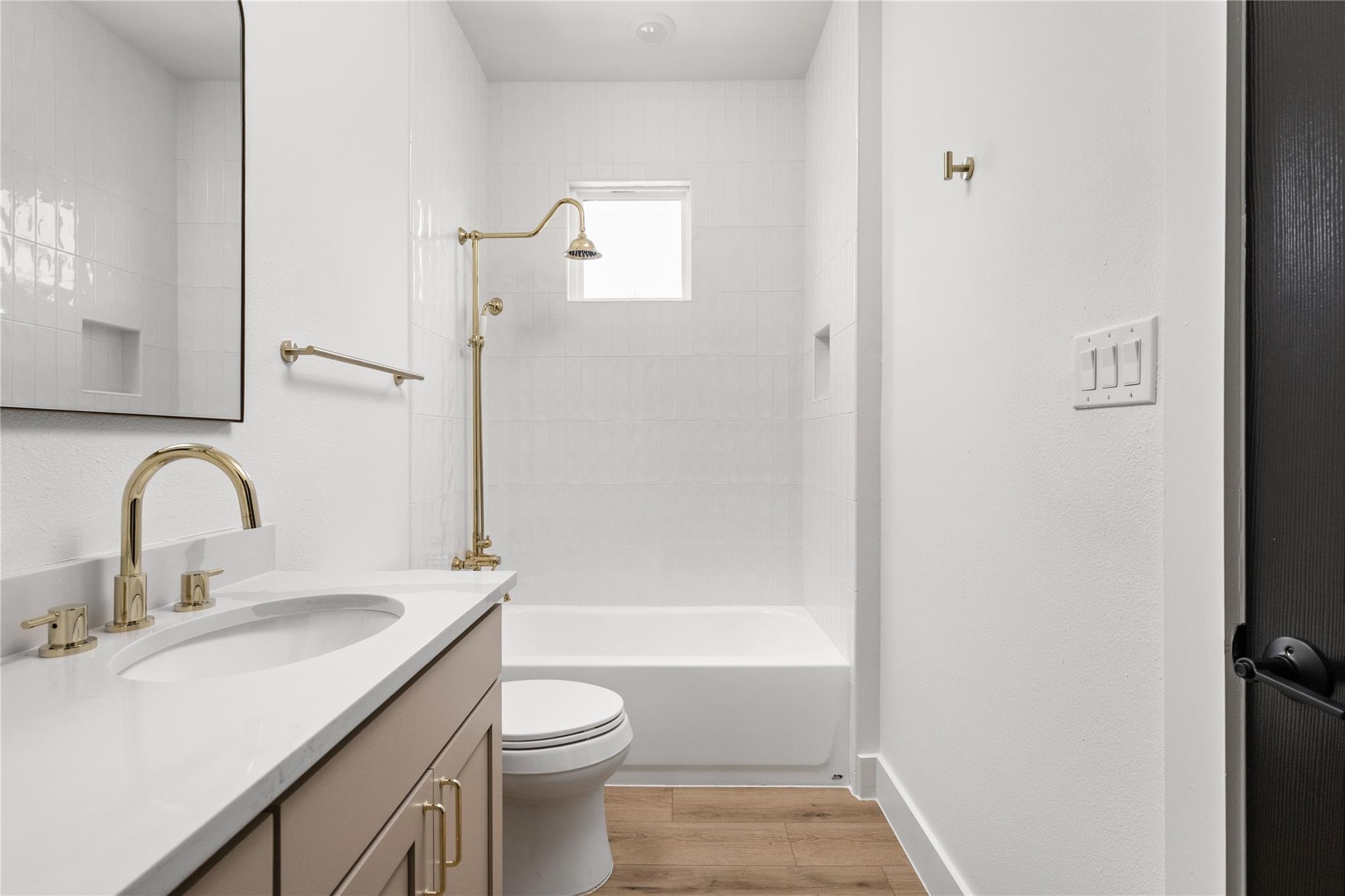 5408 Downs Dr, Austin, TX 78721