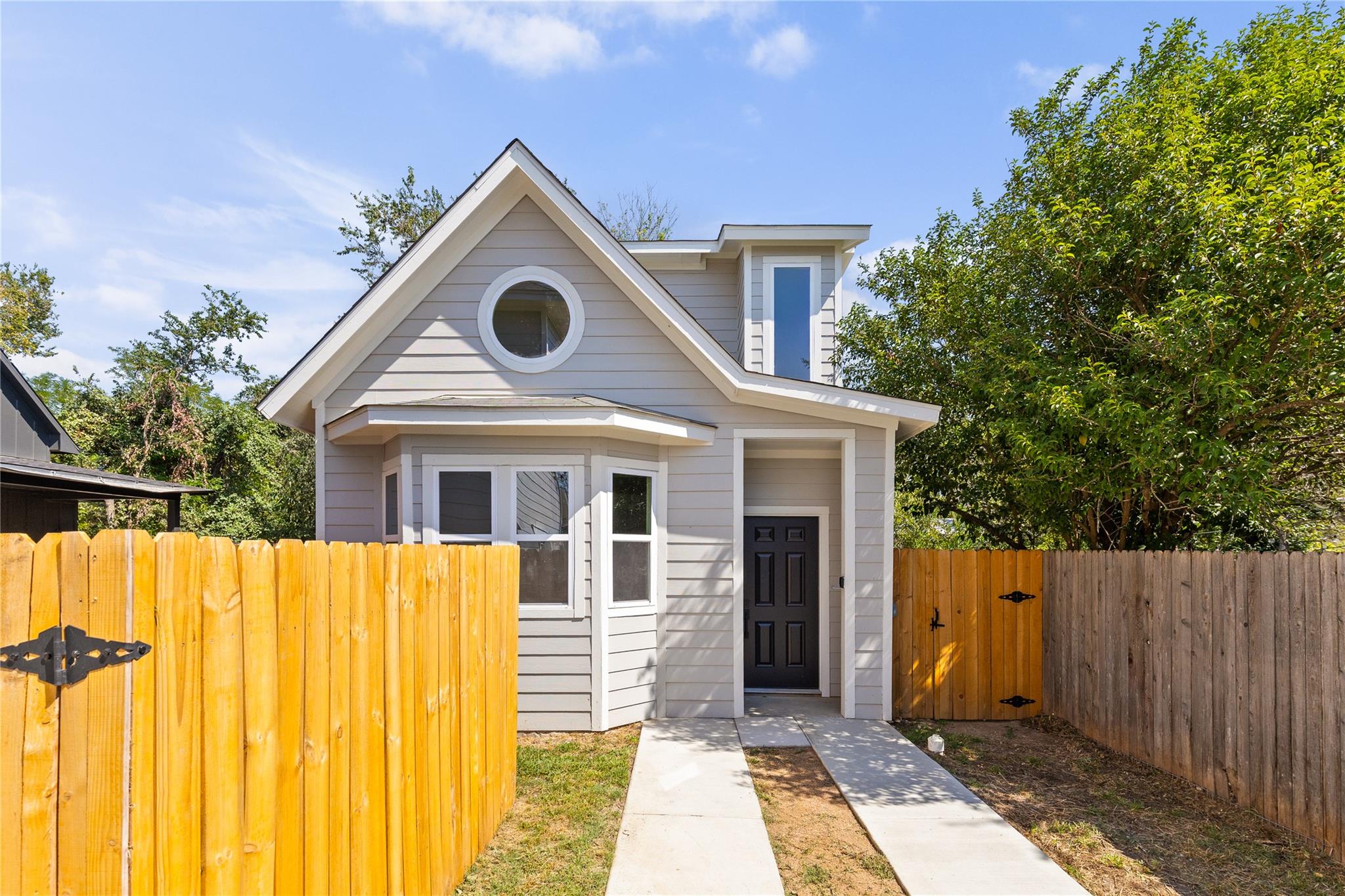 5408 Downs Dr, Austin, TX 78721