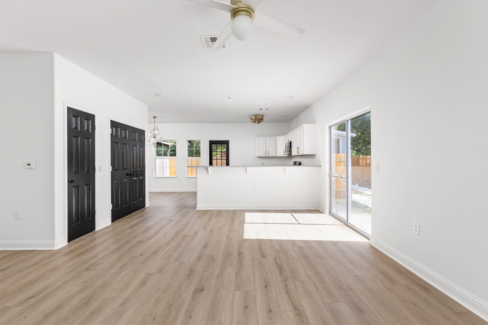 5408 Downs Dr, Austin, TX 78721