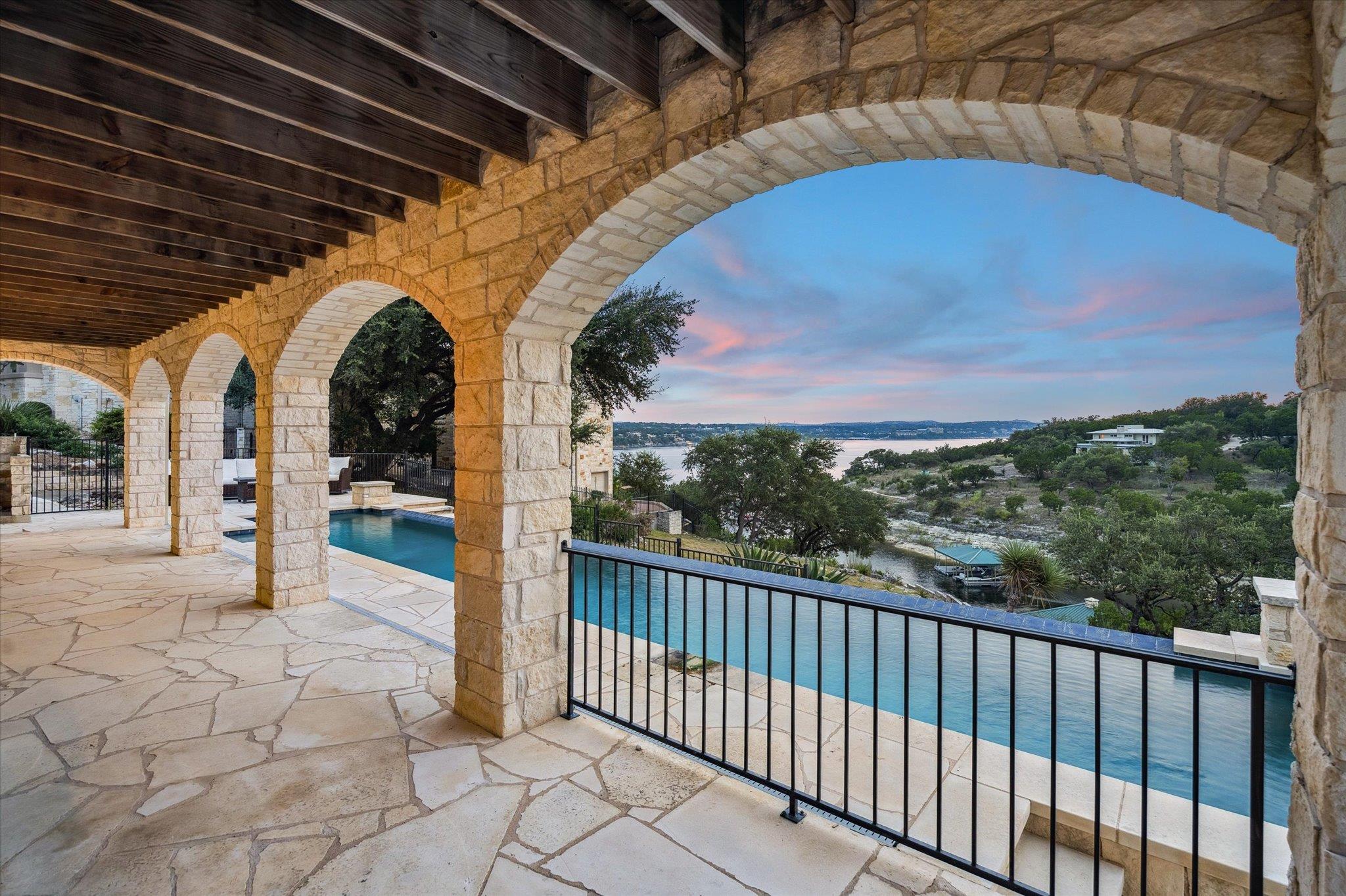 17813 Kingfisher Ridge Dr, Lago Vista, TX 78645