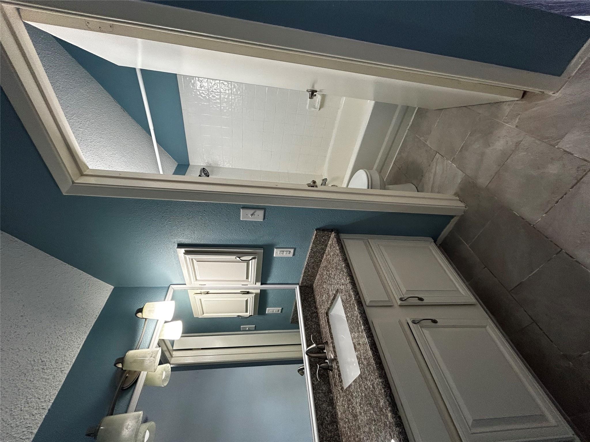 708 Graham Pl # 208, Austin, TX 78705