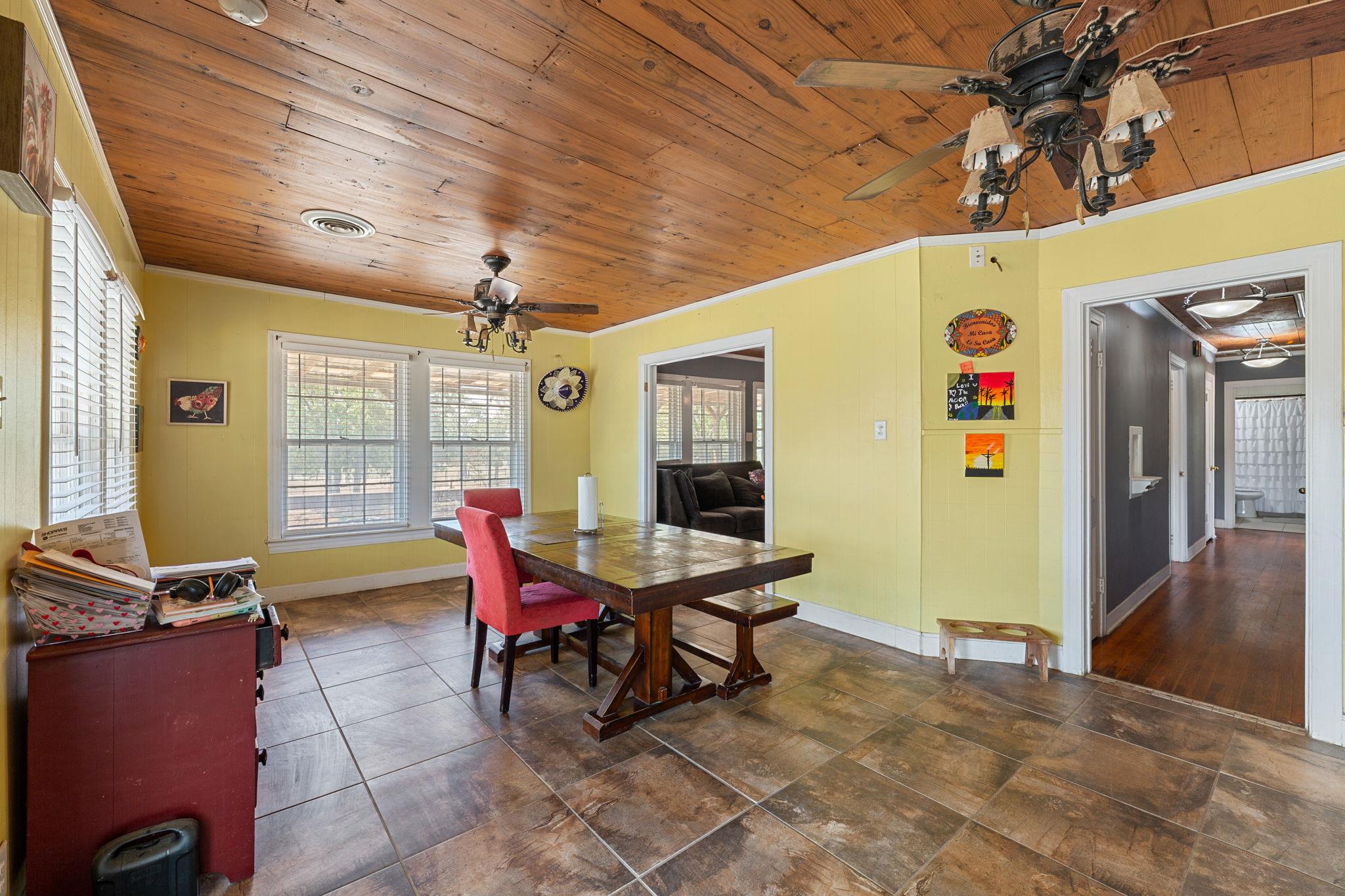 274 Old Potato Rd. Rd, Paige, TX 78659