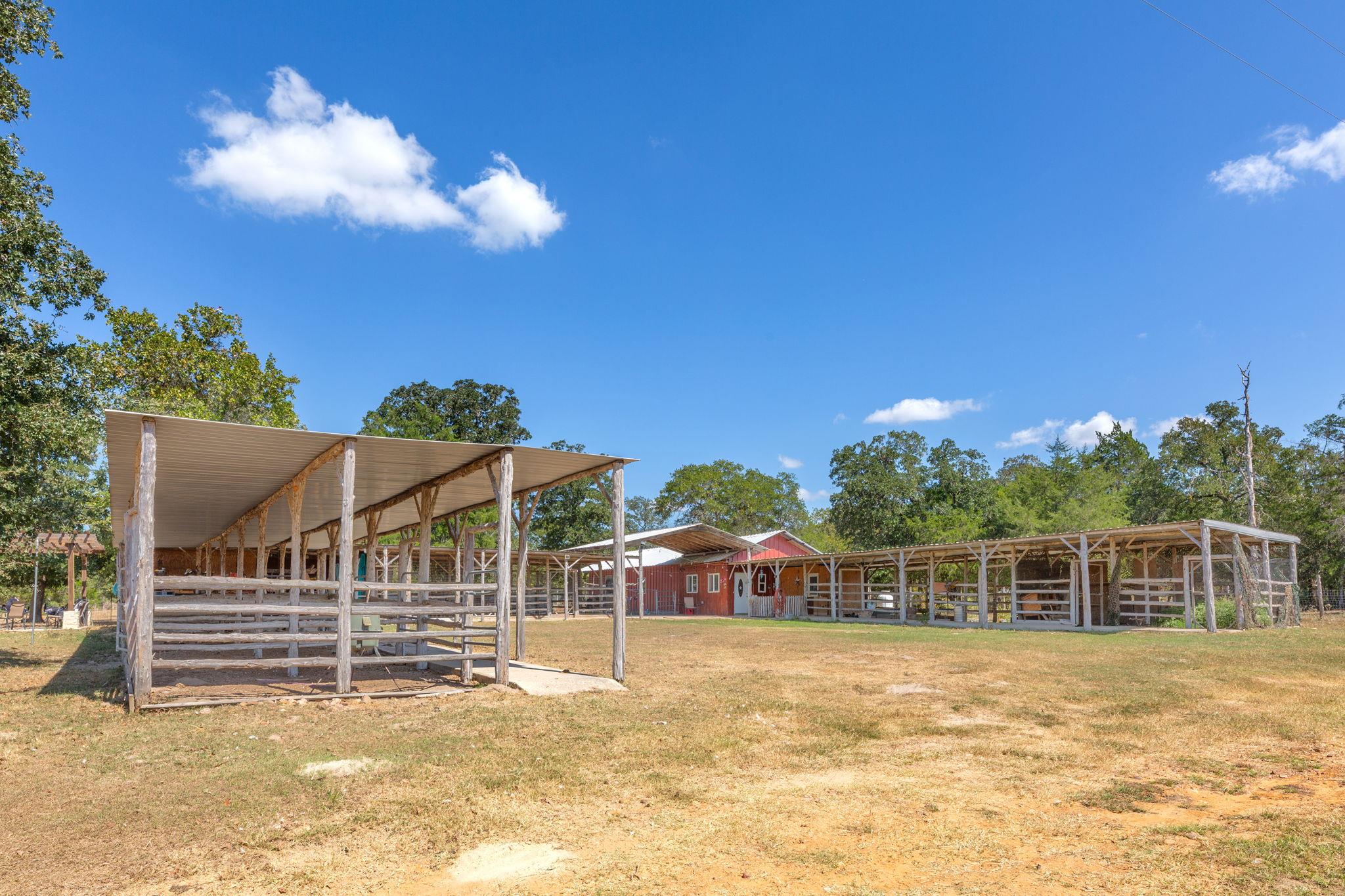 274 Old Potato Rd. Rd, Paige, TX 78659