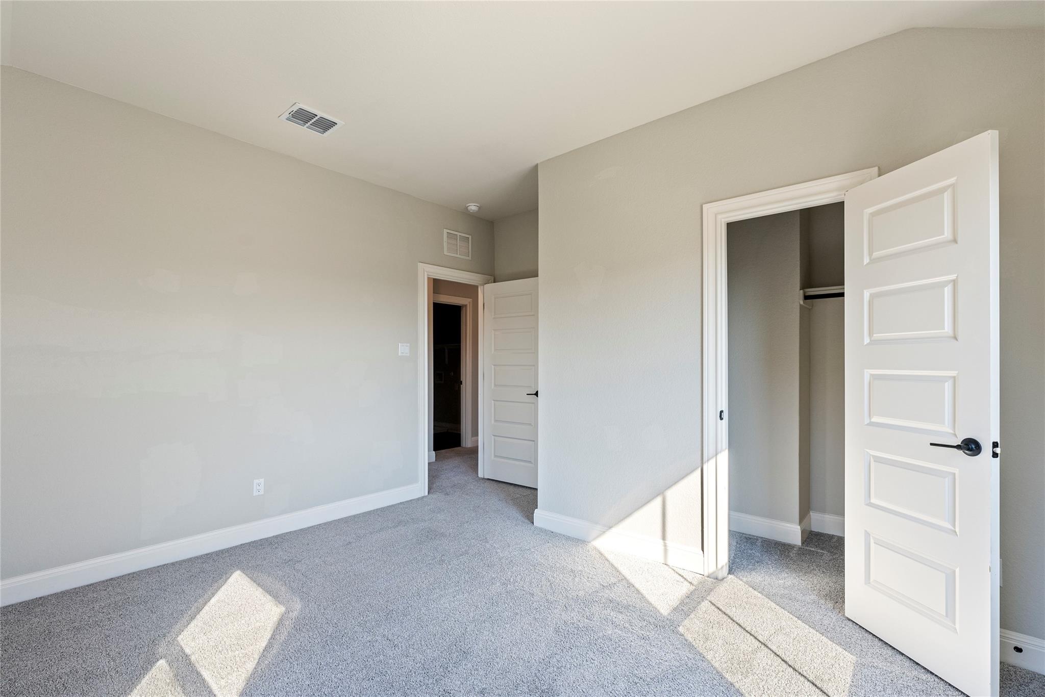 104 Sugarberry Dr, Buda, TX 78610