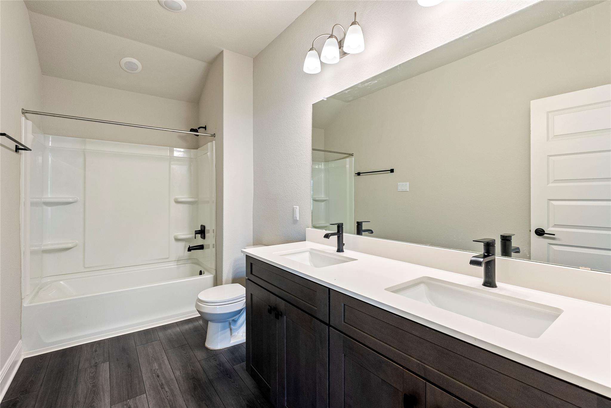 104 Sugarberry Dr, Buda, TX 78610