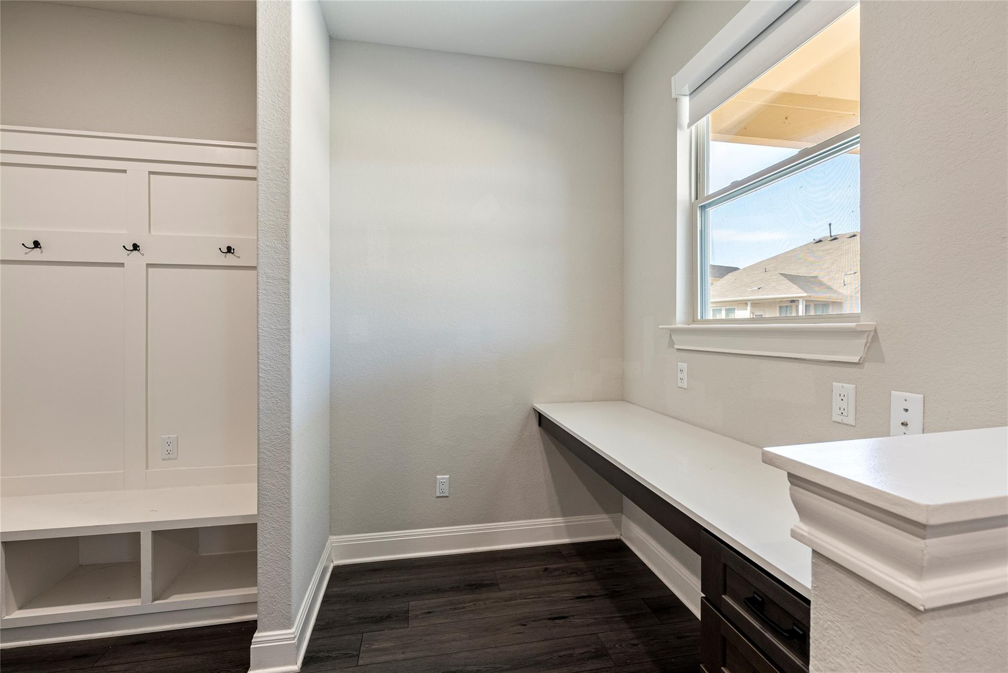 104 Sugarberry Dr, Buda, TX 78610